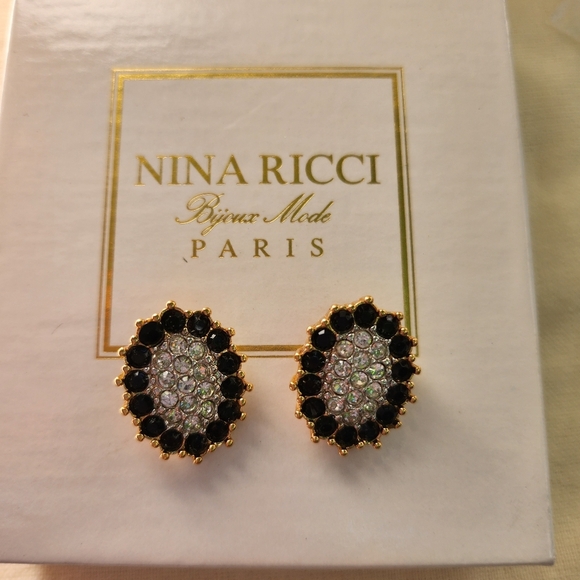 NINA RICCI - Golden metal clip on earrings black rhinestones - Picture 9 of 15